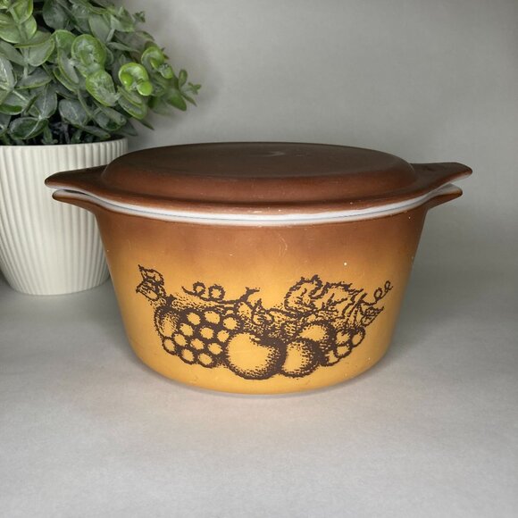 Pyrex Other - Vintage Pyrex Old Orchard 1qt Round Casserole Dish